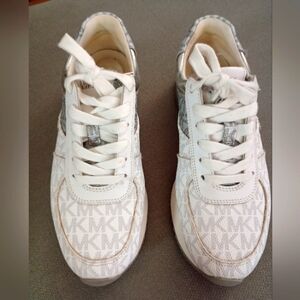 Michael Kors Women's Sneakers 5.5